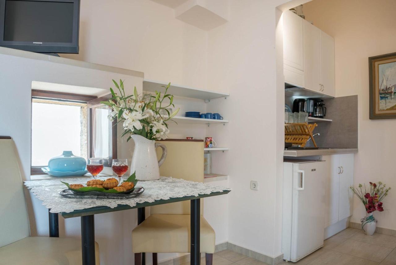 Calergi Residence - Holidays In Crete Atsipopoulo Bagian luar foto