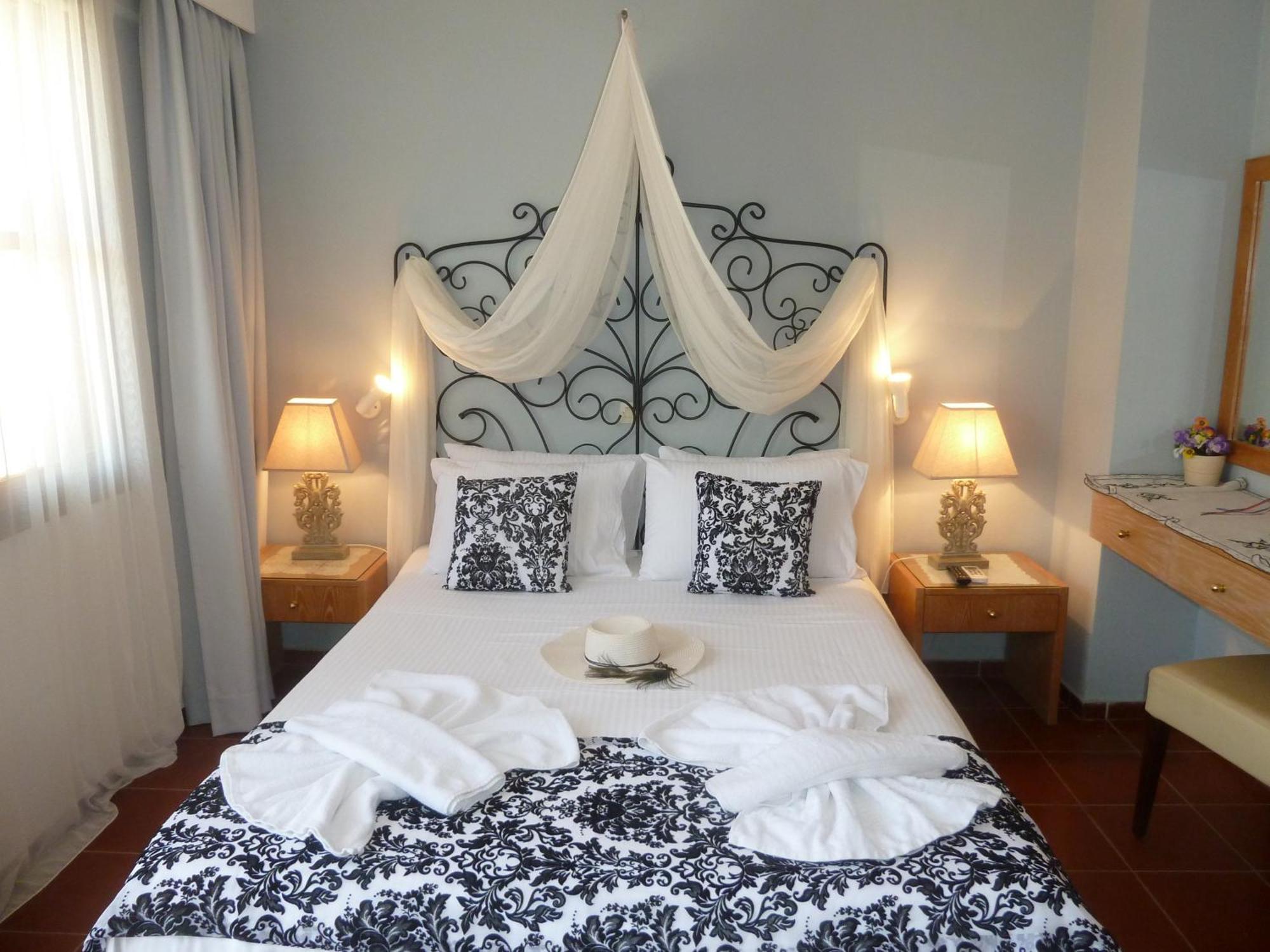 Calergi Residence - Holidays In Crete Atsipopoulo Bagian luar foto